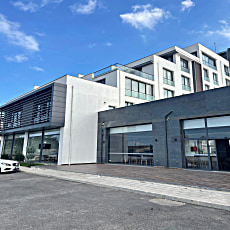 Ekor Elegance Hotel